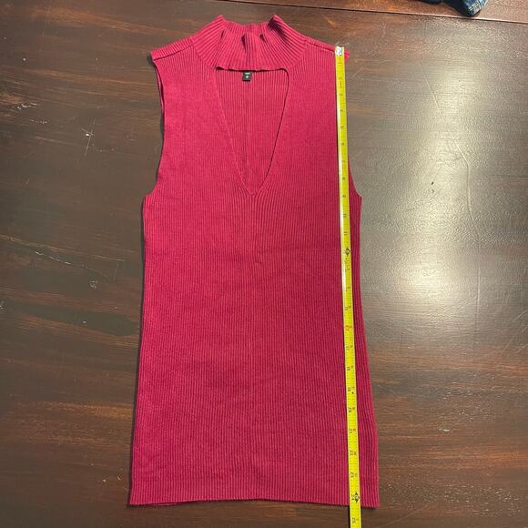 Express Women’s Knit Sleeveless Top Red Cutout Size Medium - Picture 6 of 7
